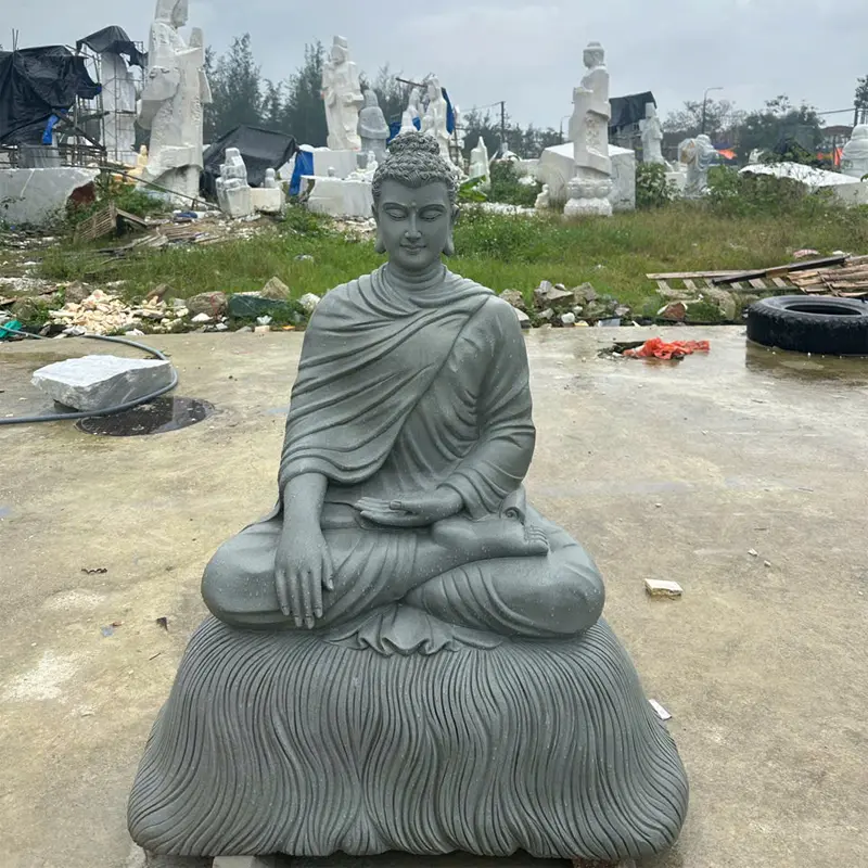 Tượng Phật Thích Ca Mâu Ni ngồi thiền trên đài sen đá tự nhiên
