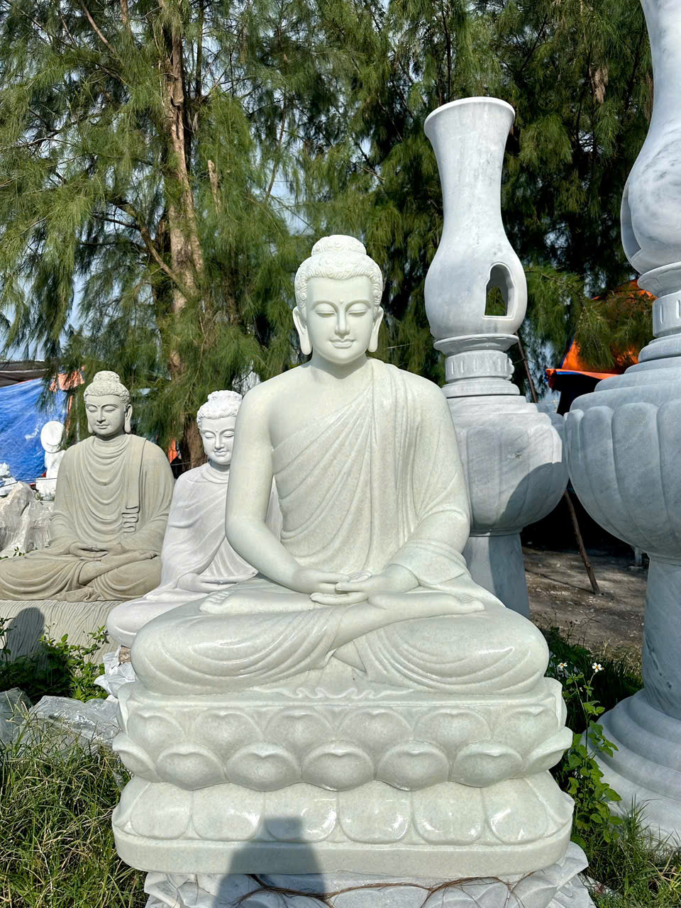 tượng phật thích ca mâu ni bằng đá