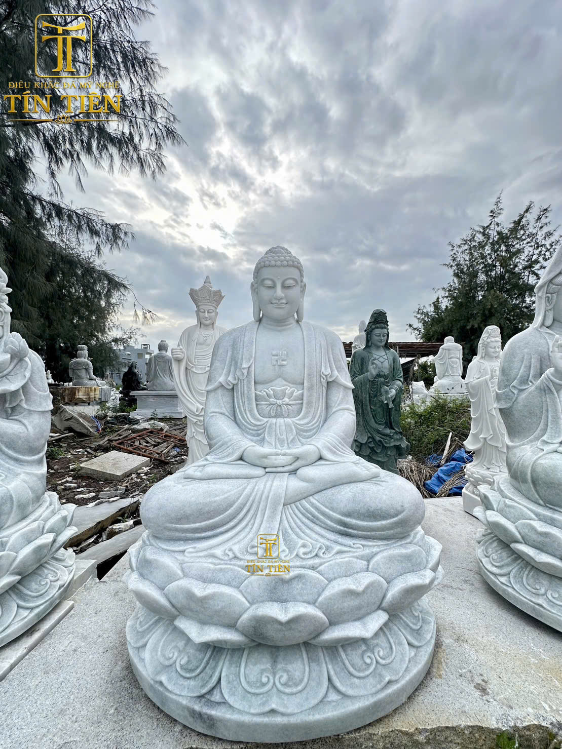 Tượng phật a di đà bằng đá