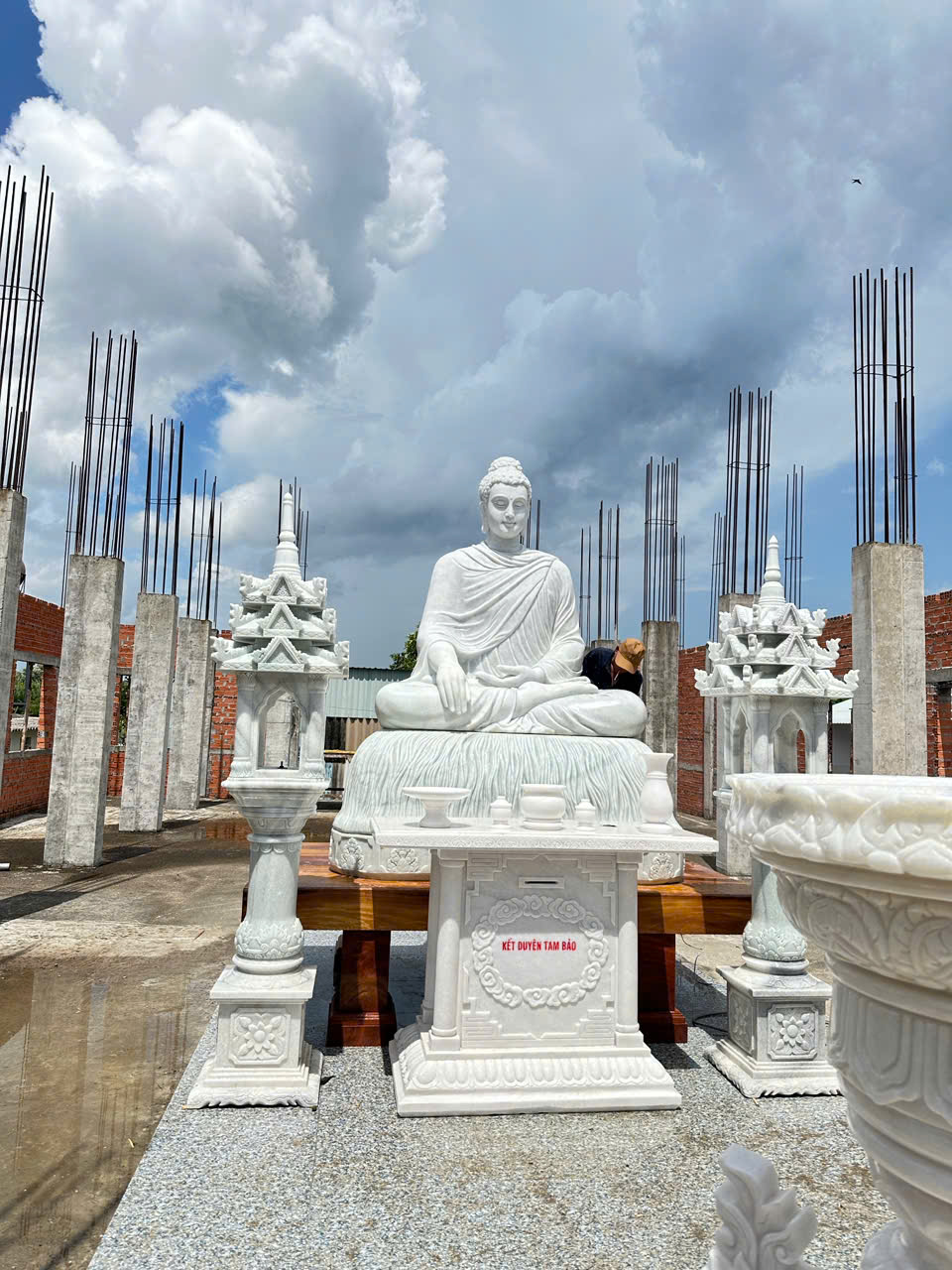 tượng phật thích ca mâu ni bằng đá