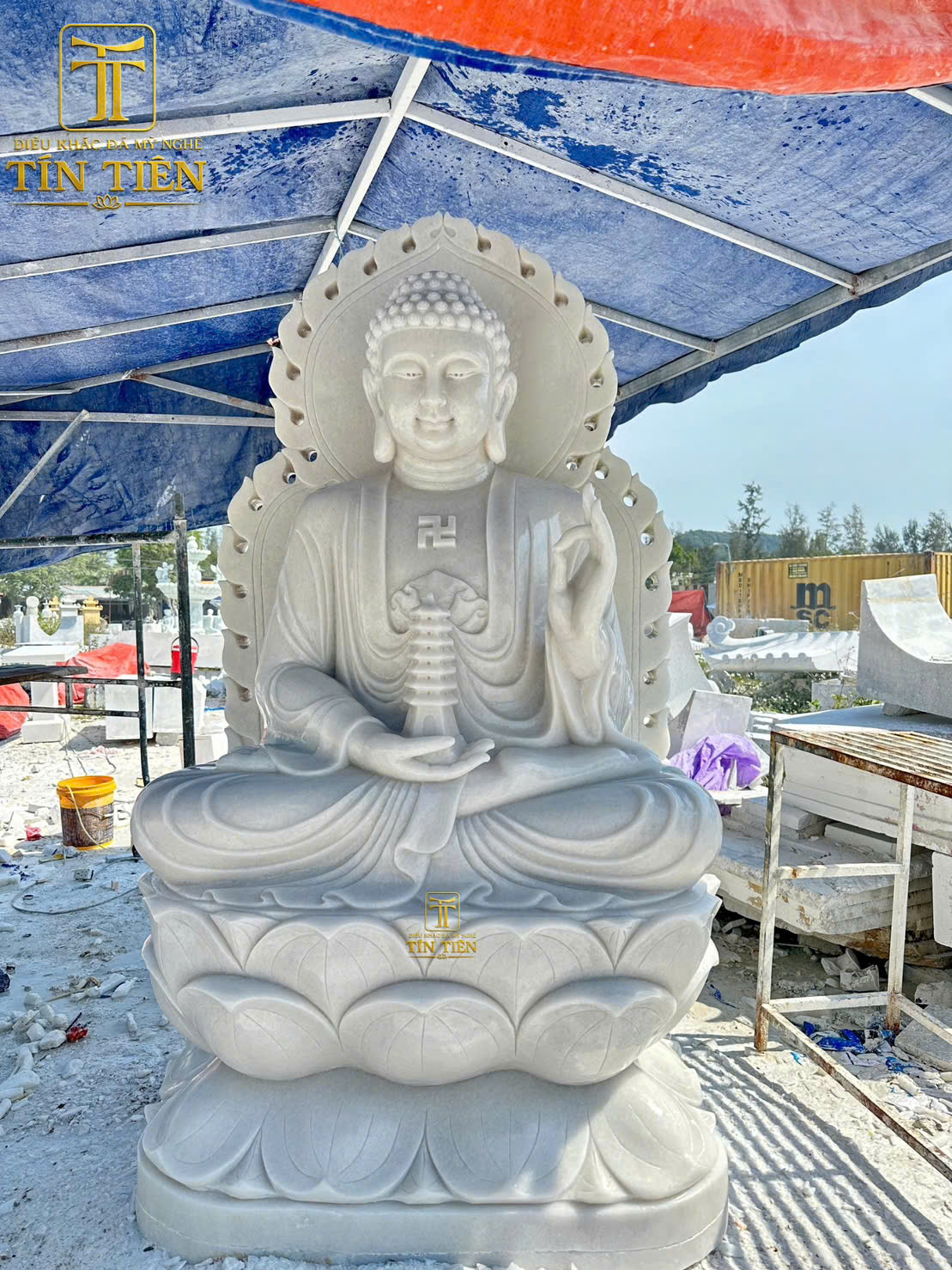 Tượng Phật A Di Đà bằng đá