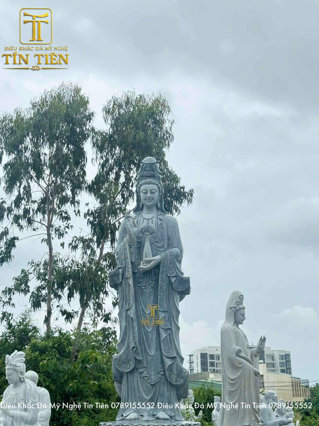 Tượng Quan Thế Âm bồ tát bằng đá
