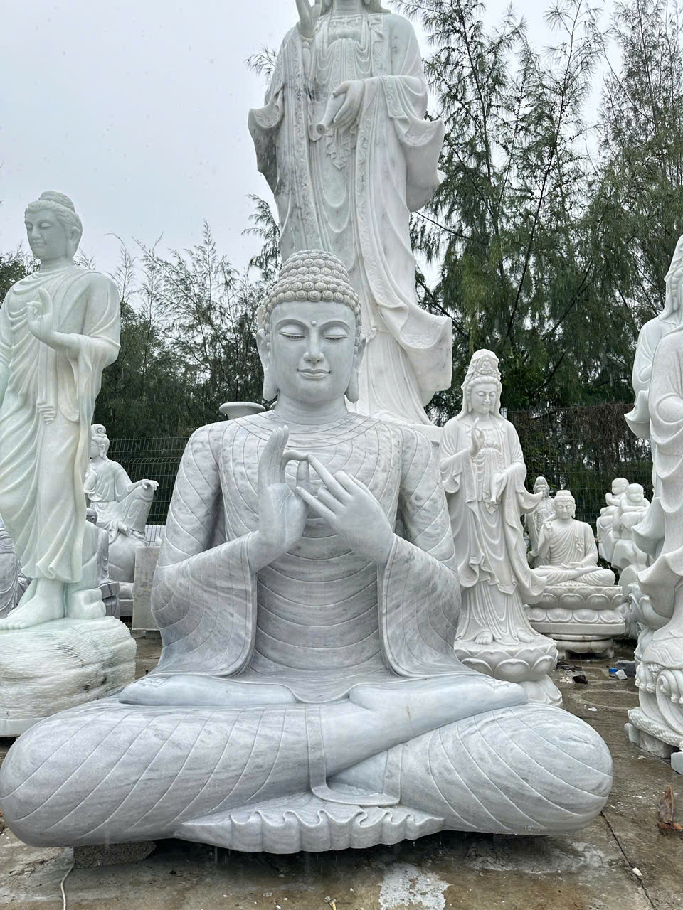 tượng phật thích ca mâu ni bằng đá