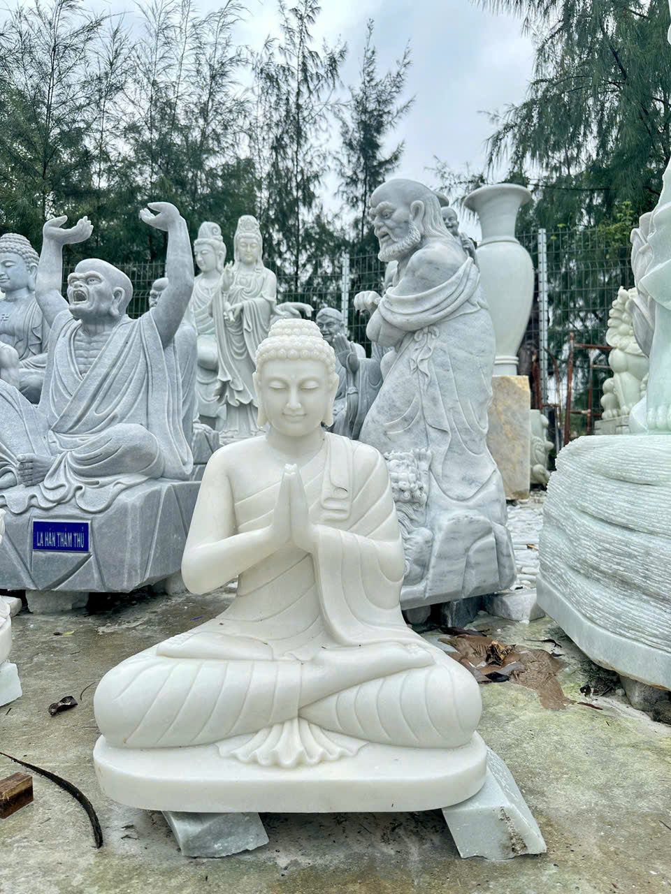 tượng phật thích ca mâu ni bằng đá