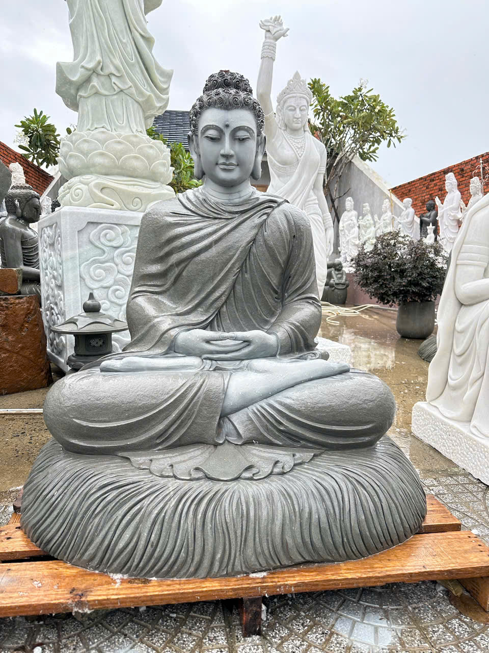 tượng phật thích ca mâu ni bằng đá