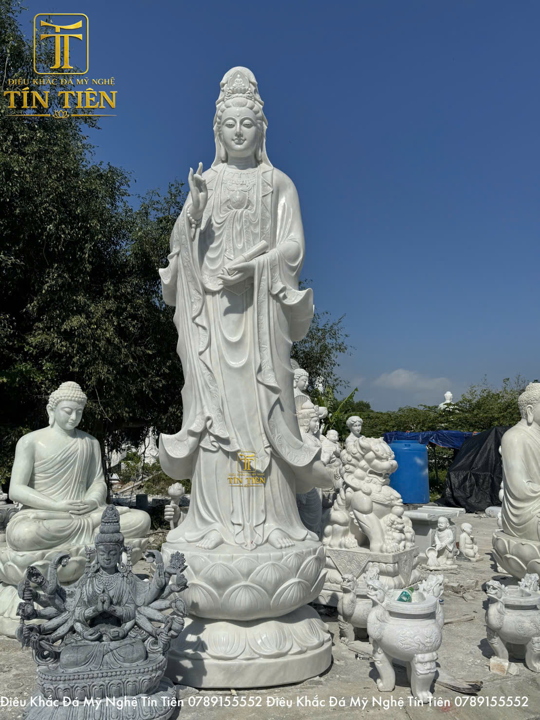 Tượng Quan Thế Âm bồ tát bằng đá