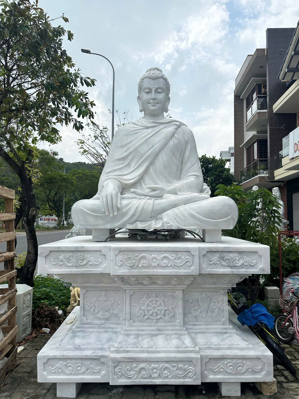 tượng phật thích ca mâu ni bằng đá