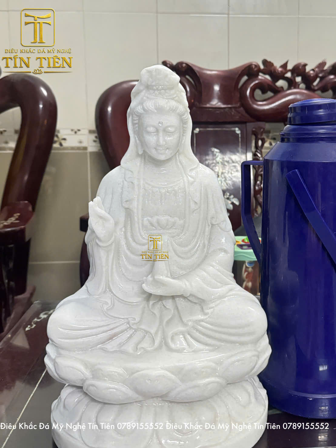 Tượng Quan Thế Âm bồ tát bằng đá